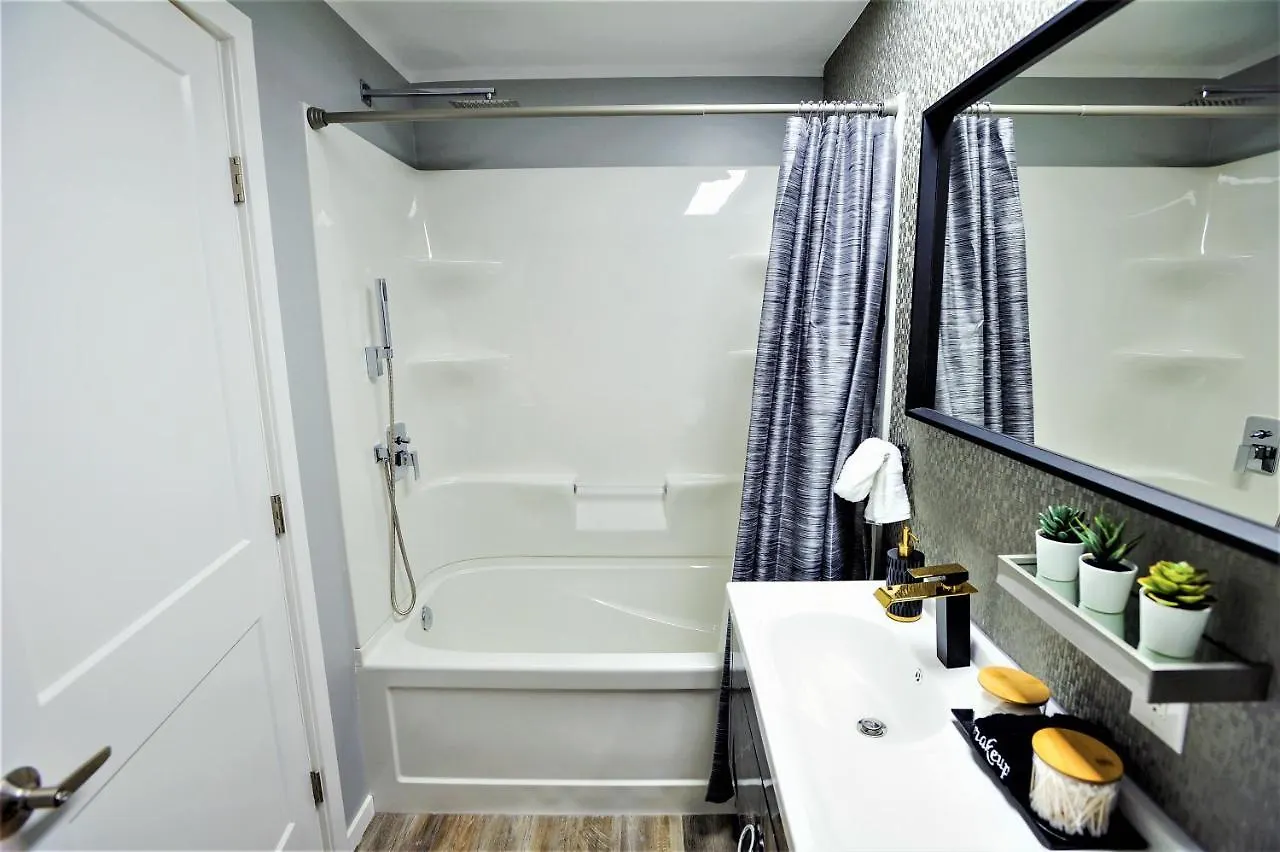 Hawaii-Peg Villa Winnipeg 0*,  Canada